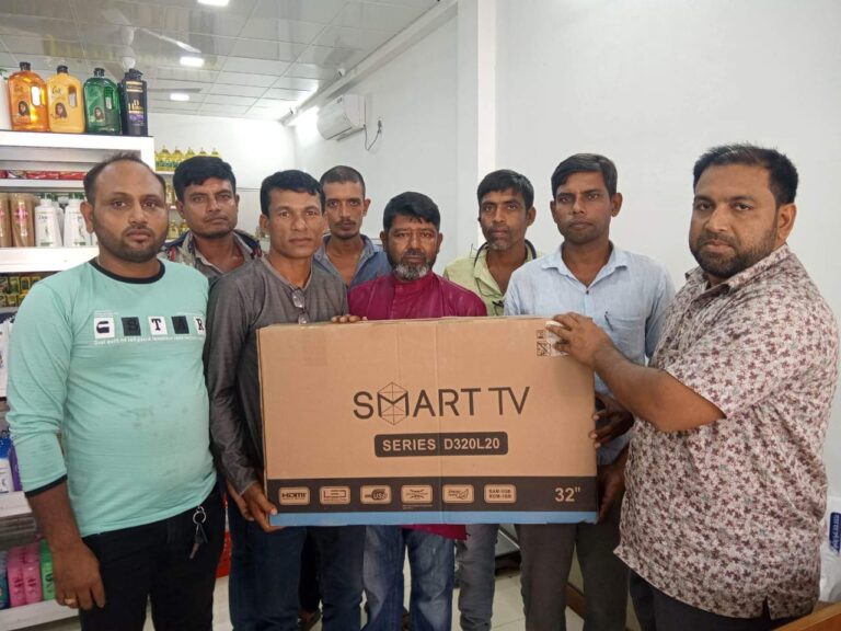 দারুনমল্লিক যুবসংঘে Smart TV ও চেয়ার প্রদান।