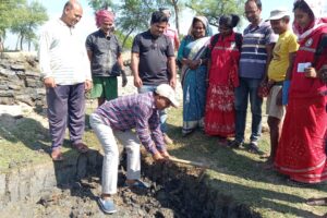 বাংলাদেশ রেড ক্রিসেন্ট সোসাইটির সার্বিক সহযোগিতায় দেলুটি ইউনিয়নের ৩ নং ওয়ার্ডে মাটির রাস্তা মেরামত।